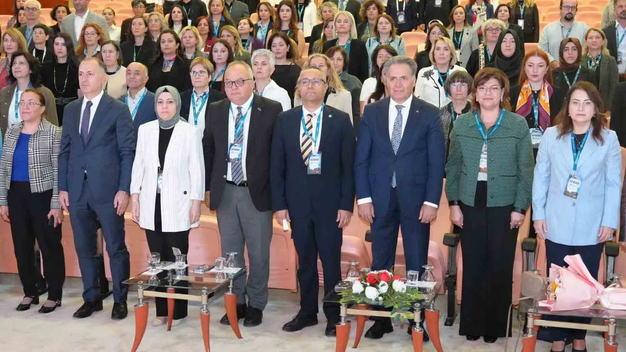 Sağlık bilimleri dekanları İnönü Üniversitesi'nde eğitim ve kalite gündemiyle toplandı
