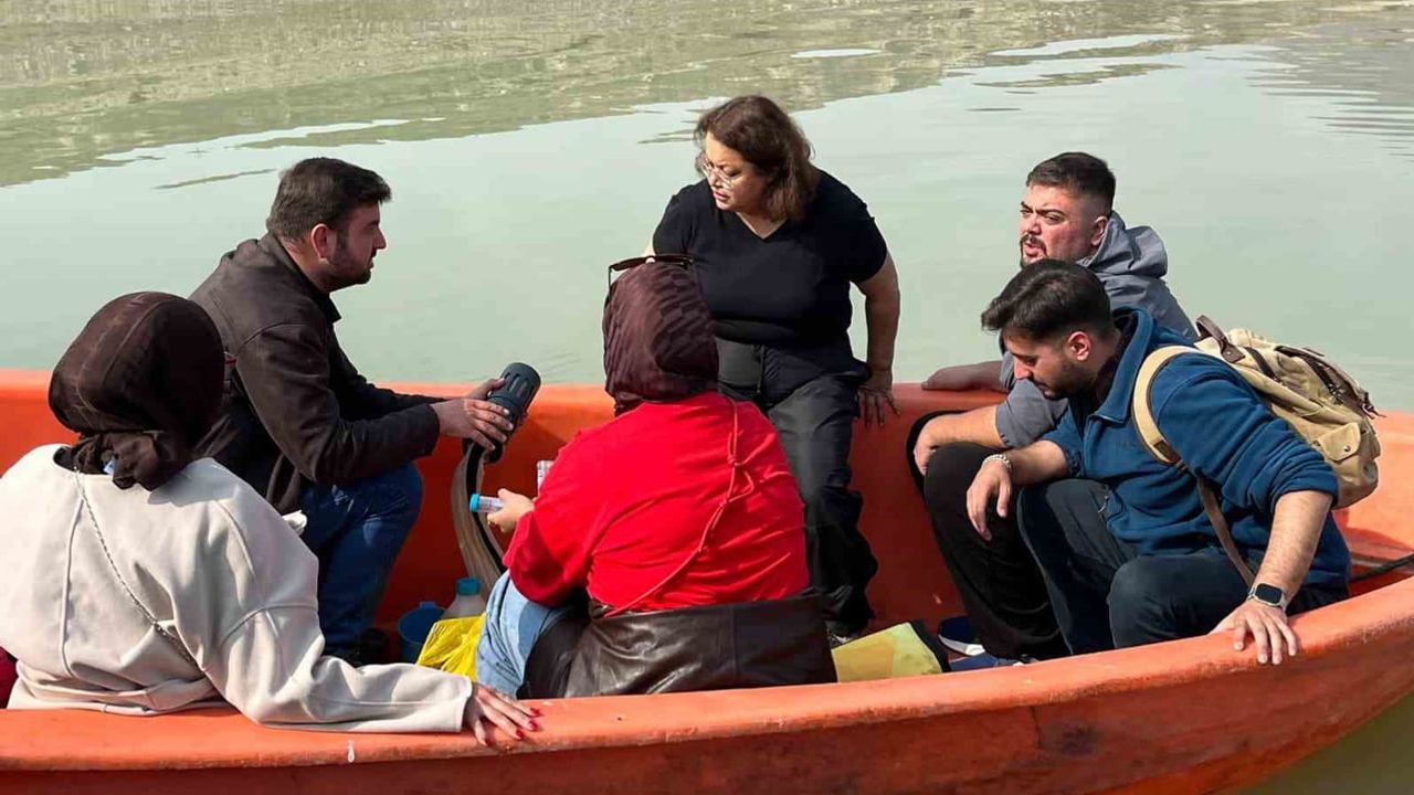 Sahada uygulama ağırlıklı eğitim: Demirören Barajı'nda su ürünleri öğrencilerinin saha çalışması