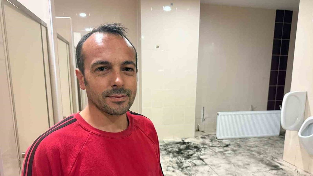 Sahadan sonra tamir mesaisi: deplasman tribünündeki hasar onarılıyor