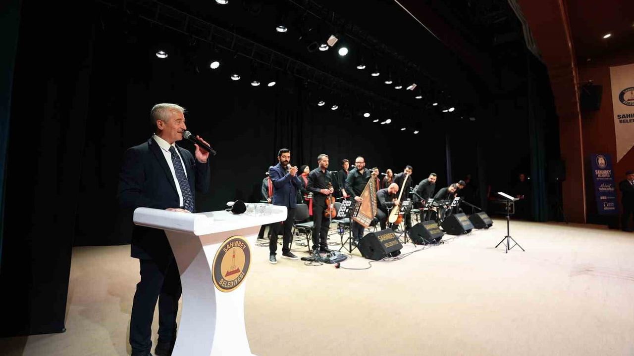 Şahinbey’de çocukların şarkısıyla cumhuriyet coşkusu yükseldi