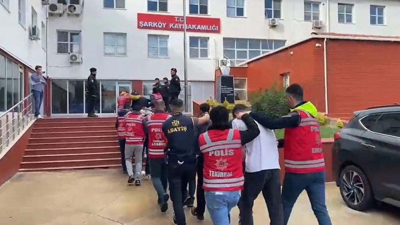 Sahte kimlikle 19 milyonluk dolandırıcılık: 9 tutuklama