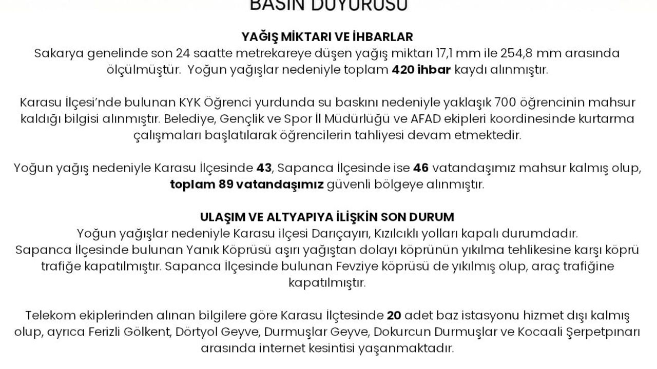Sakarya'da gece boyu süren sağanak: 700 öğrenci tahliye ediliyor, köprüler zarar gördü