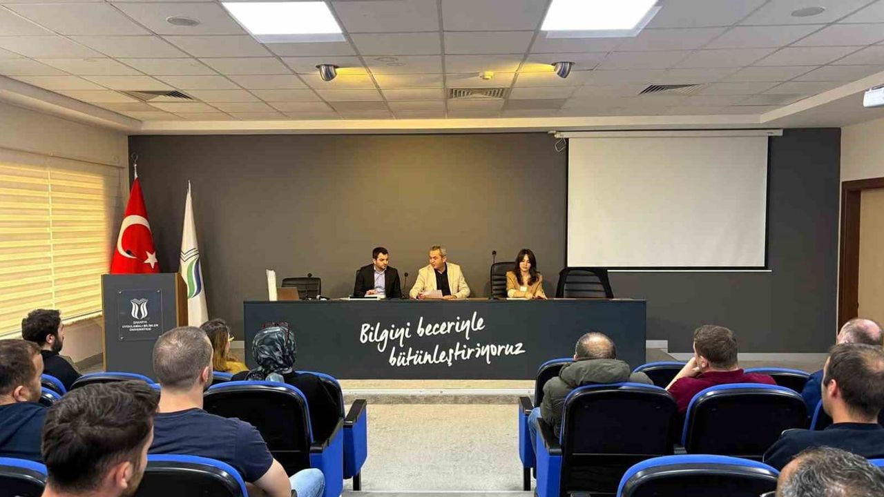 Sakarya Uygulamalı Bilimler Üniversitesi yemekhane sorumlularına hizmet ve hijyen eğitimi verdi