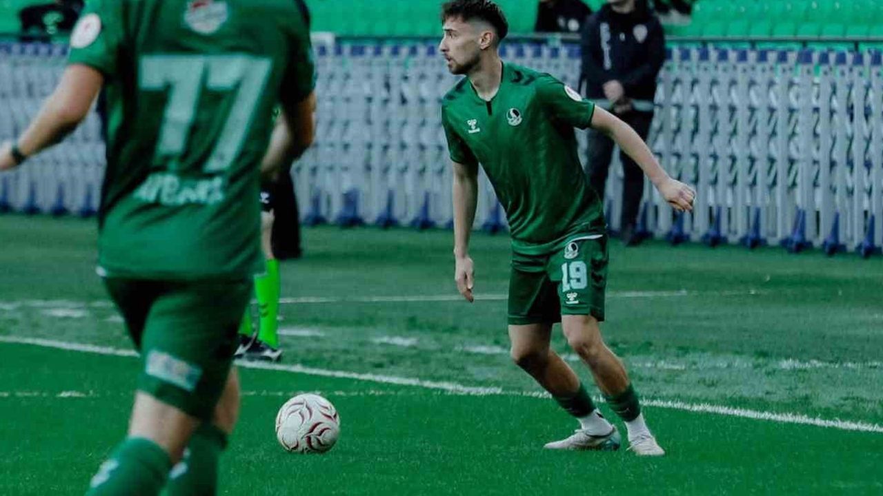 Sakaryaspor ikinci tur biletini 2-0'lık galibiyetle aldı