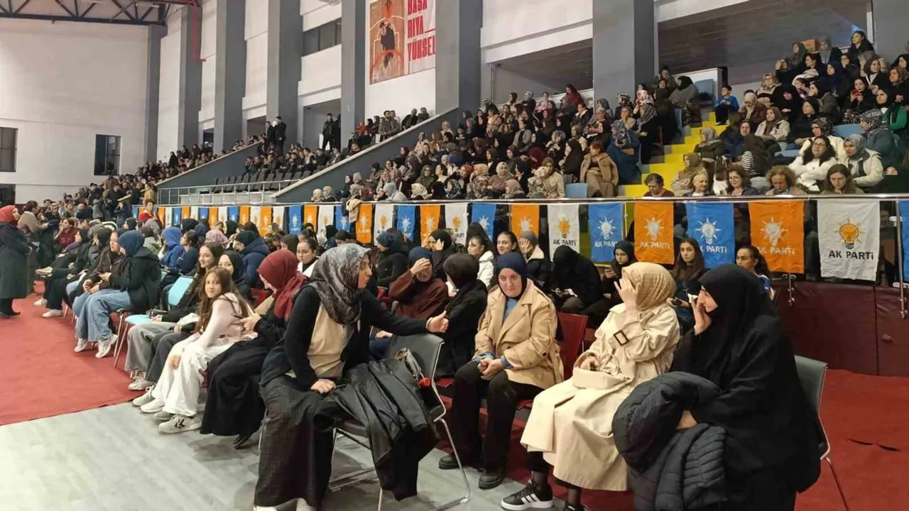 Salihli’de gönüller edebiyat ve tasavvufla buluştu