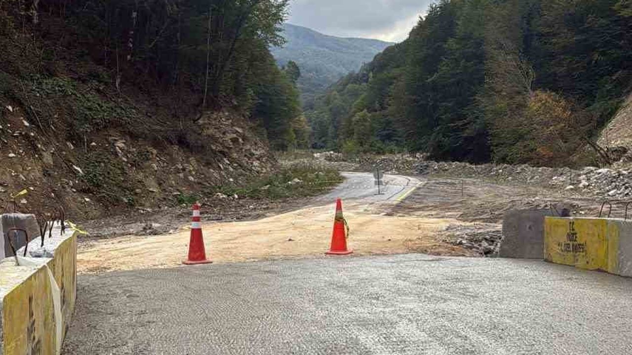 Samandere köyü yolunda altyapı güçlendirildi: dört kutu menfezle tahliye arttı