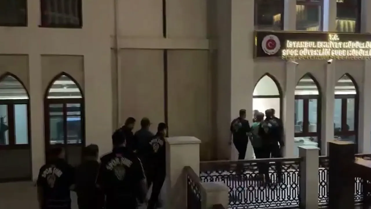 Şampiyonlar Ligi maçı öncesi sanal medyada karaborsa operasyonu: 9 gözaltı