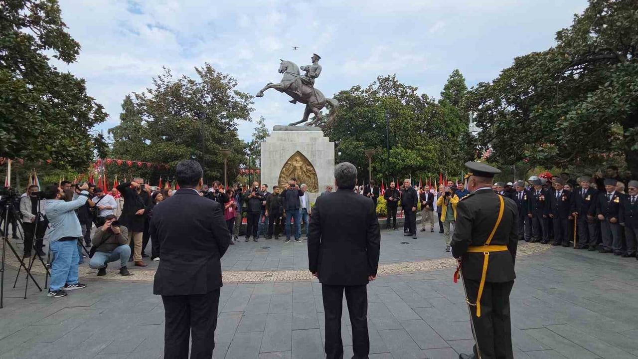 Samsun'da 103. yılda 1919 metrelik bayrakla birlik ve gurur yürüyüşü