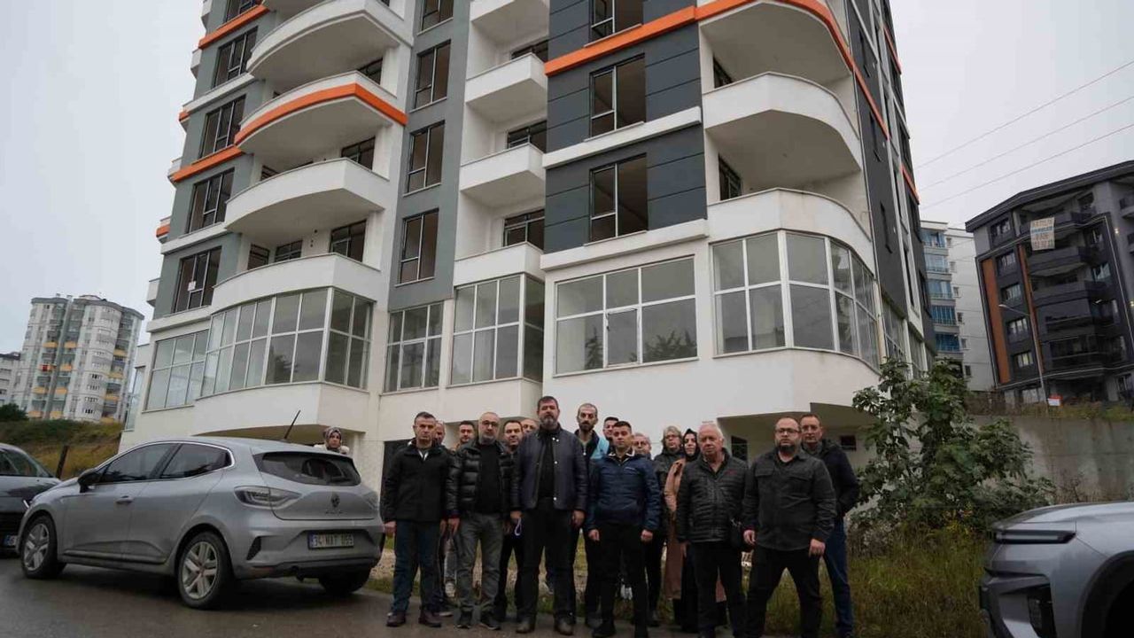 Samsun'da 80 aile konut teslimatı için adalet istiyor