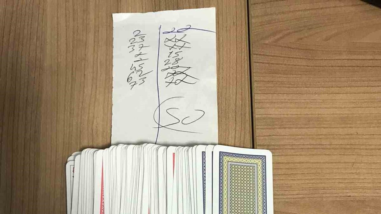 Samsun'da denetimlerde iskambil masası sonu: 6 kişiye 69 bin 624 TL ceza