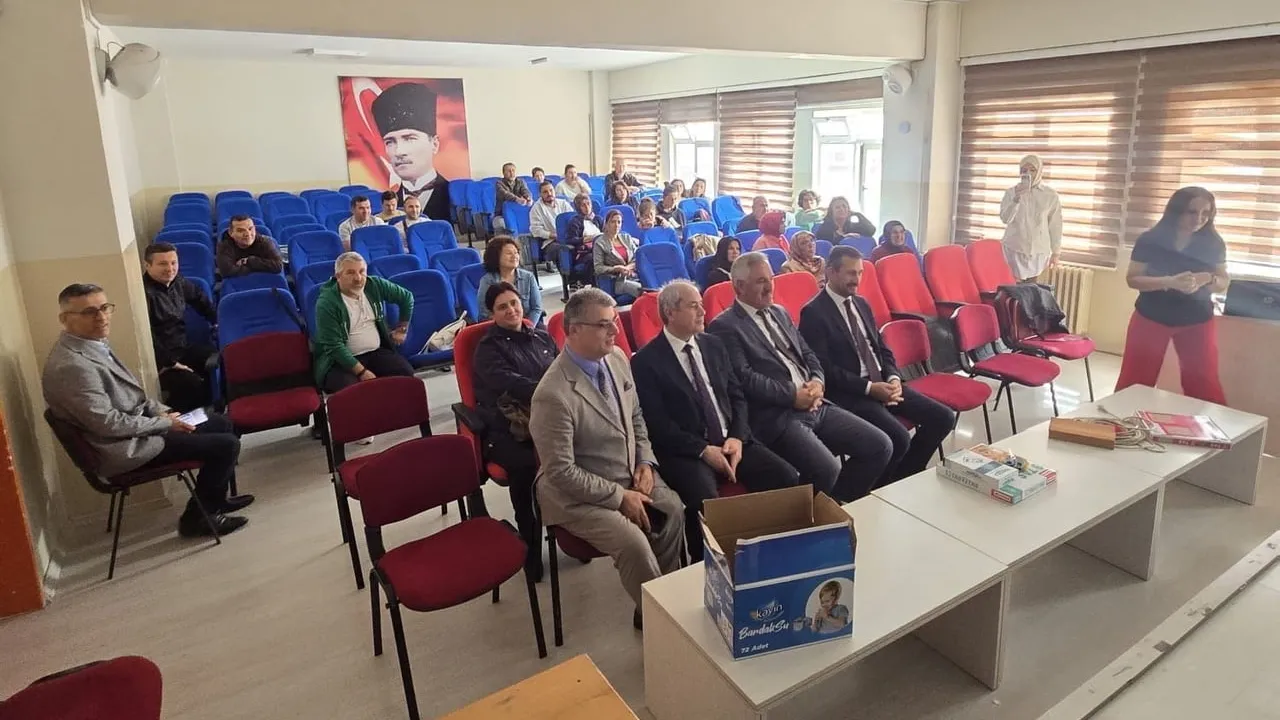 Samsun'da öğretmenler geleneksel oyunları okul müfredatına entegre etme yollarını paylaştı