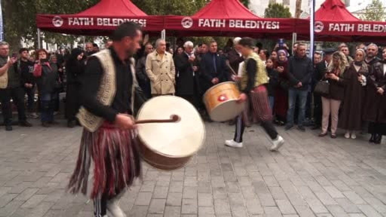 Samsun tanıtım günleri için Eminönü'nde keşkek, pide ve oyunlarla lansman