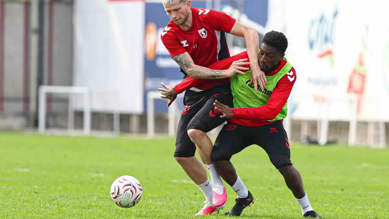 Samsunspor amed maçına kondisyon ve taktikle hazırlanıyor