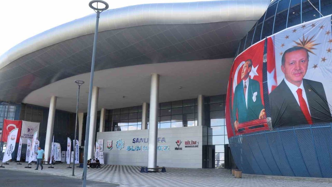 Şanlıurfa'da gençlere adanmış bilim merkezi Erdoğan tarafından açıldı