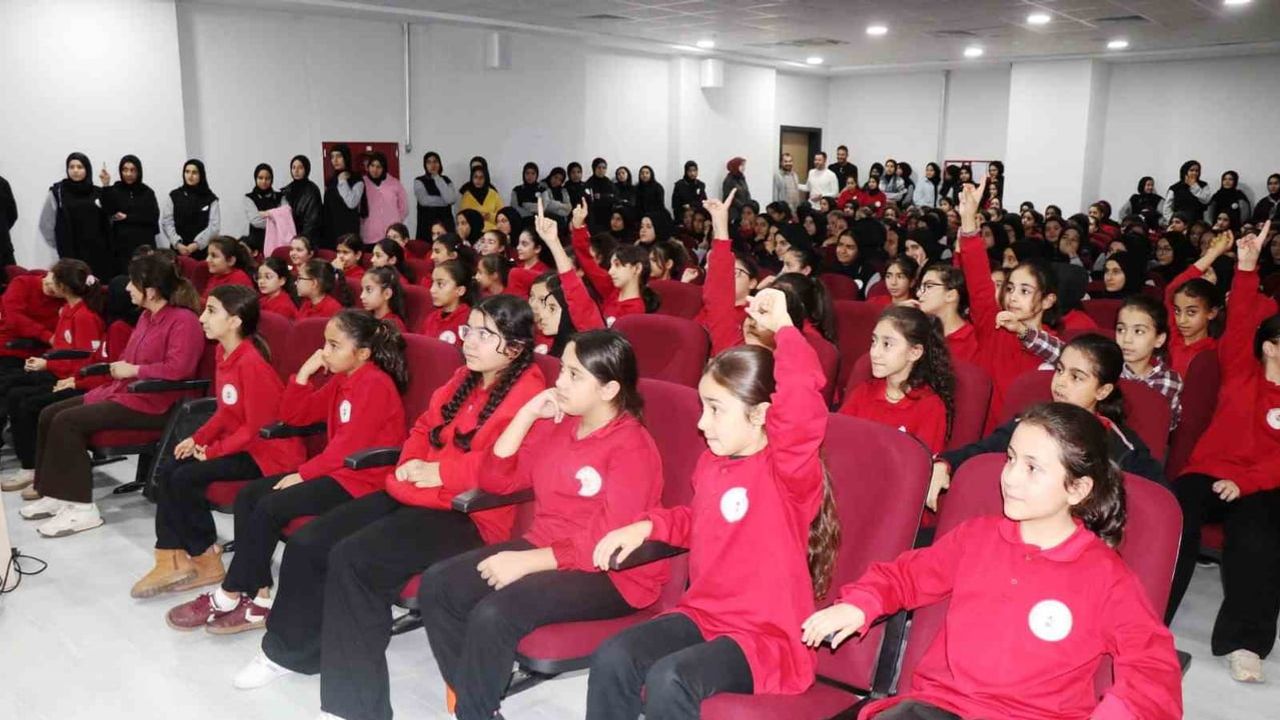 Şanlıurfa'da öğrenciler 'Benim İlk Bitkim' projesiyle çevre bilinci kazanıyor