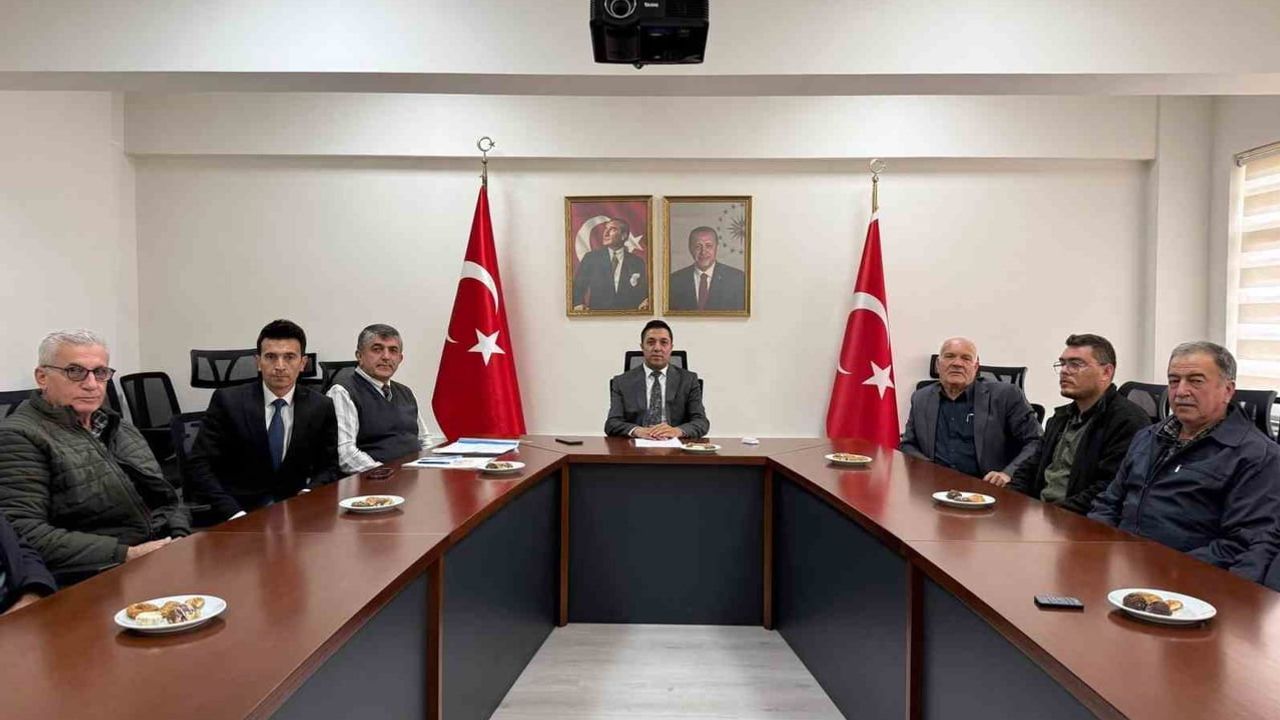Şaphane'de köylere hizmet planı ve üç yıllık tahmini bütçeler görüşüldü