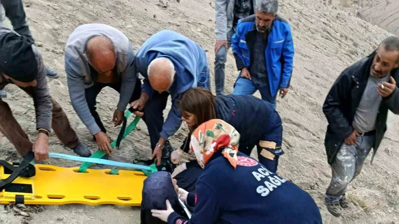 Sarıbük köyünde otomobil uçuruma yuvarlandı: 1 ölü, 1 yaralı