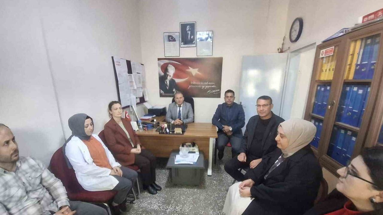 Sarıgöl'de öğretmenlerle eğitimde bütüncül yaklaşım tartışıldı