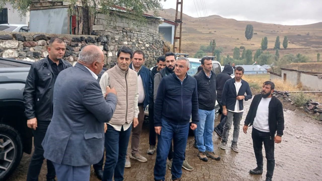 Sarıkamış kaymakamı Aslantatar köy ziyaretlerinde altyapı ve su taleplerini yerinde değerlendirdi