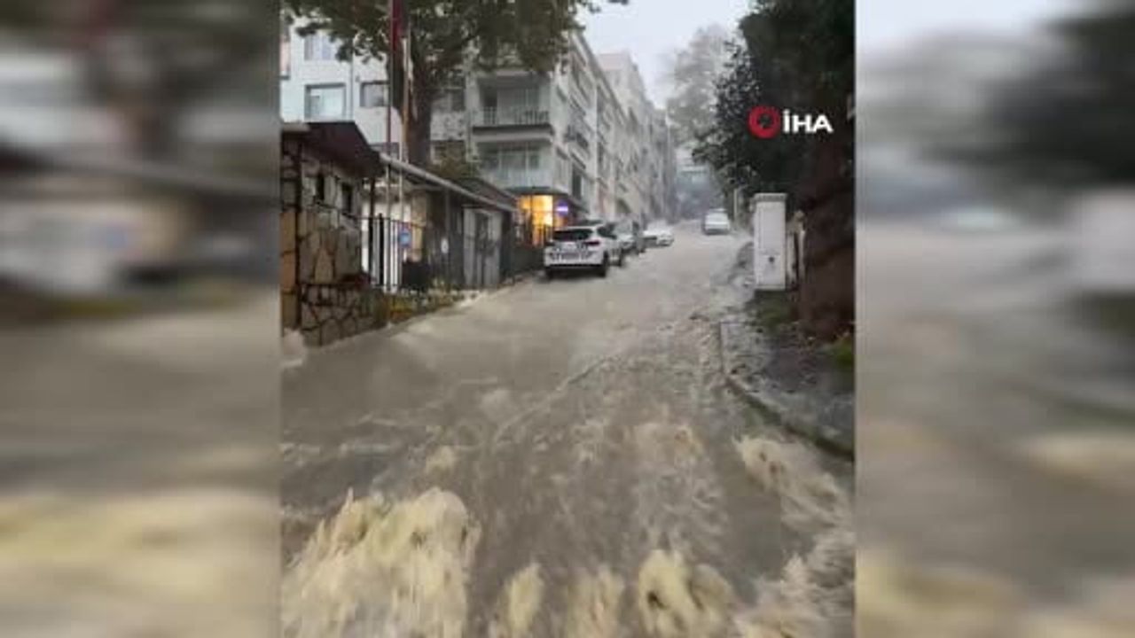 Sarıyer'de sağanak yokuşları şelaleye dönüştürdü: cep telefonu kayıtları