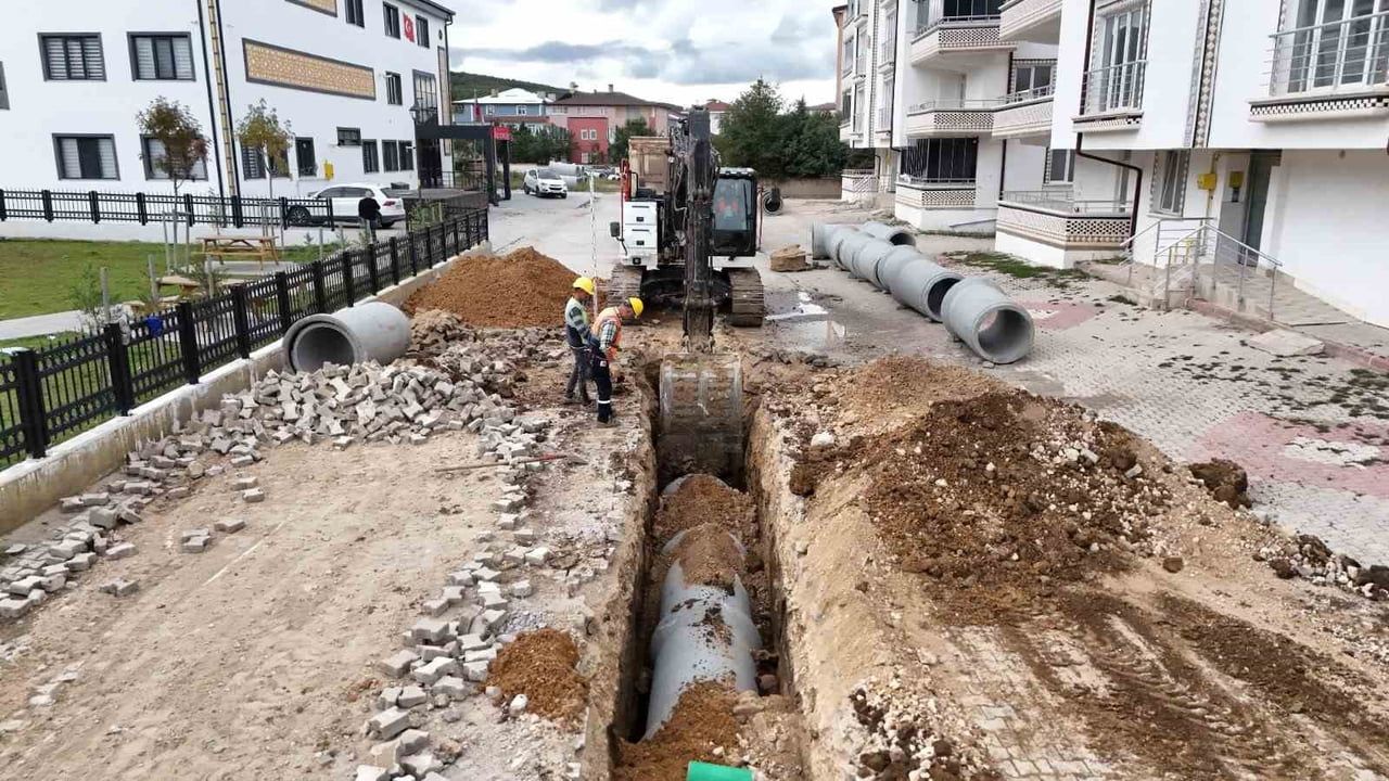 SASKİ Ladik'te gelecek için 15,5 kilometre altyapı inşa ediyor
