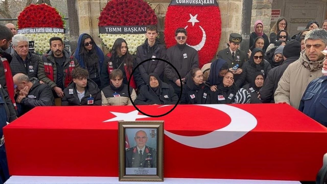 Şehit tuğgeneral İsa Baydilli’nin annesine son veda