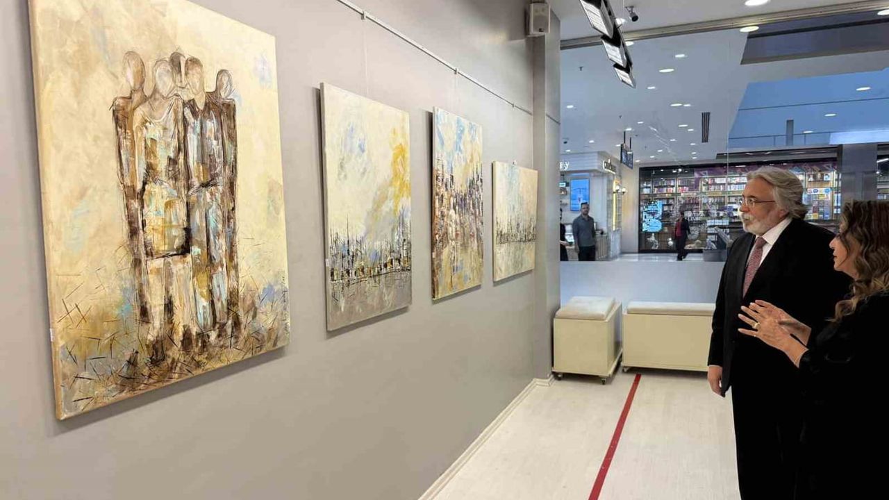 Şehrin izlerini belleğe dönüştüren sanat: Ayla Erdoğ Çetin'in sergisi