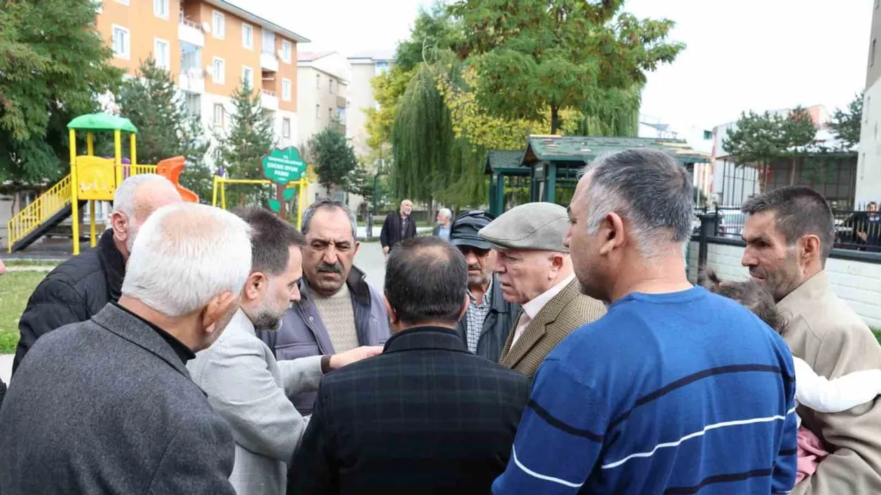 Sekmen ve Uçar, Erzurum Kalesi çevresinde projeleri yerinde inceledi