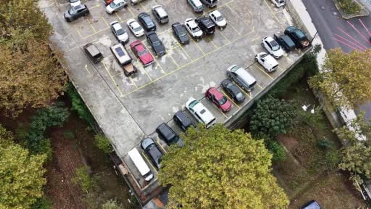 Selin sürüklediği araçlar Maslak otoparkında toplanırken sahipleri eşyalarına ulaşamadı