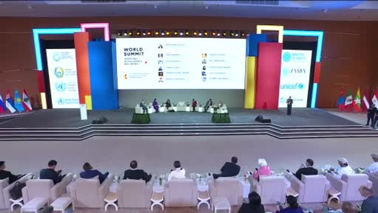 Semerkant'ta çocuklar için çağrı: yapay zekanın kabullerini sorgulamalıyız