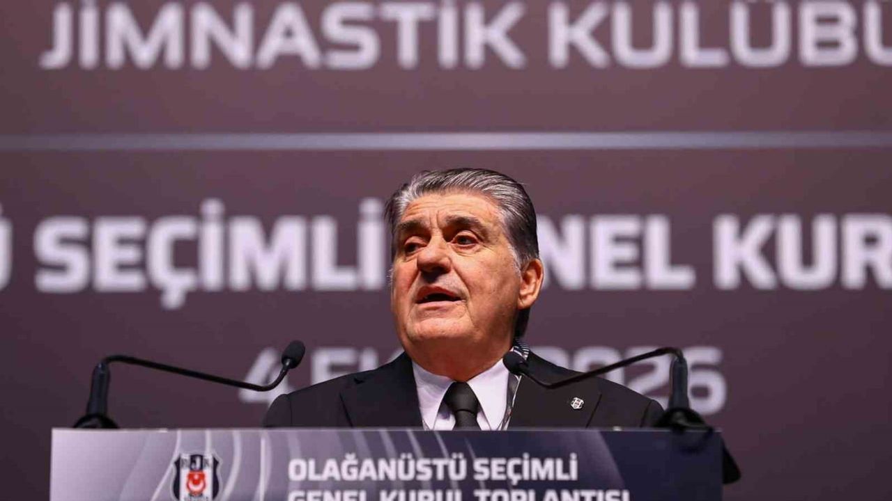 Serdal Adalı yeniden görevde: Beşiktaş başkanlığını 3 bin 815 oyla sürdürecek