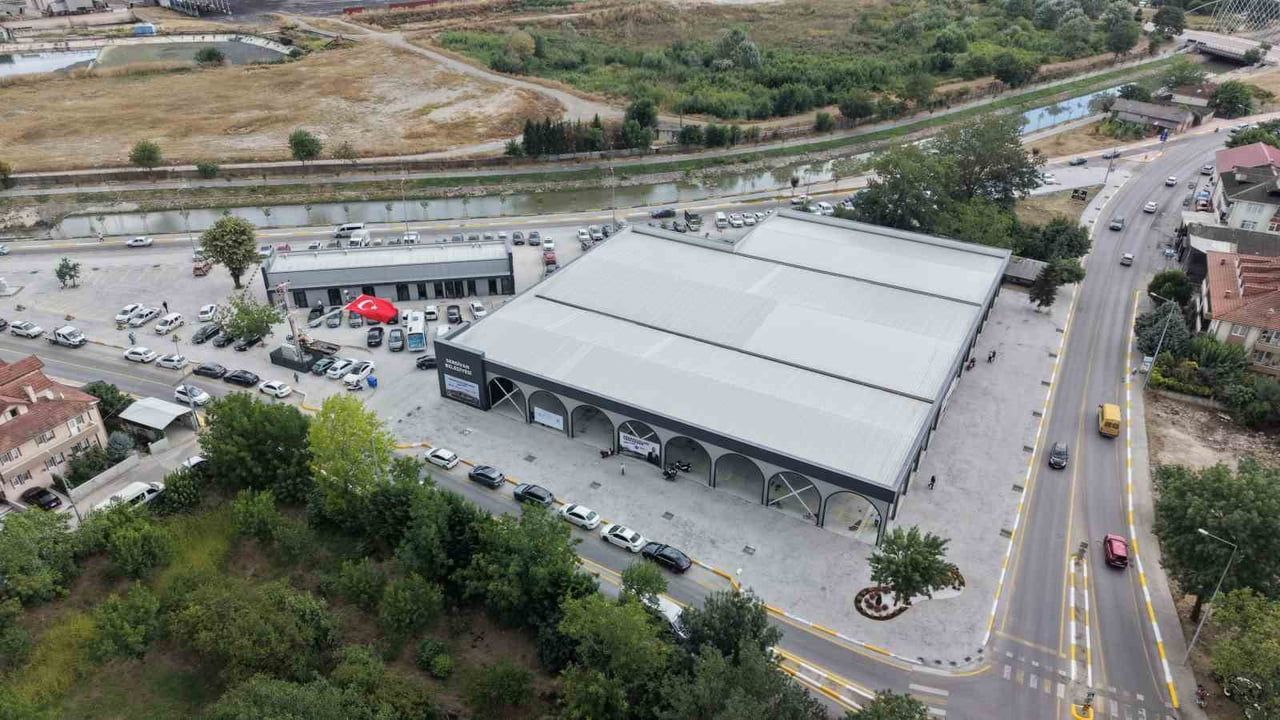 Serdivan’da Arabacıalanı pazar yeri üç günde farklı ihtiyaçlara cevap verecek
