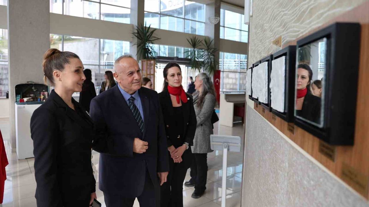 Sergi fuayede: cumhuriyet ve Atatürk temalı eserler bir araya geldi