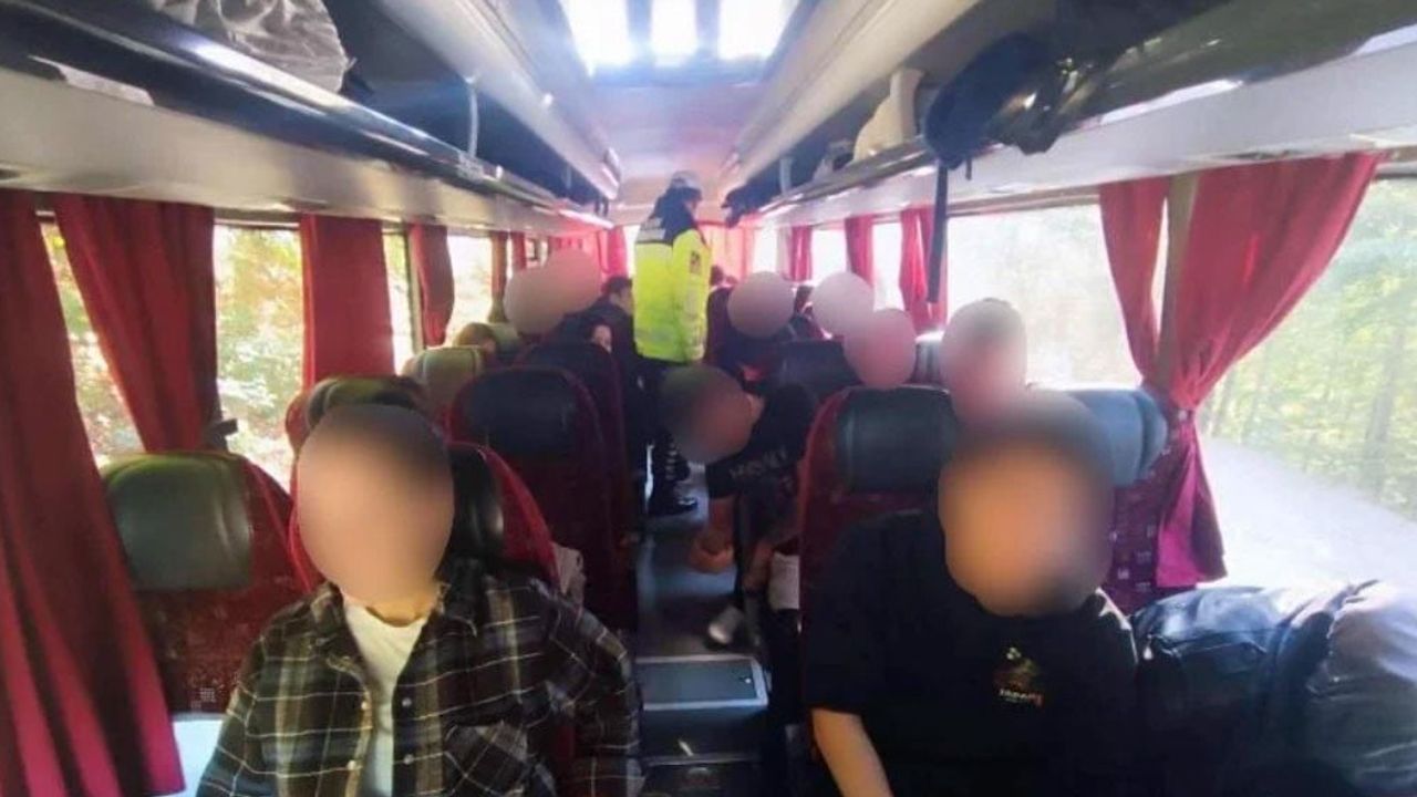Servis yolculuklarında öncelik güvenlik: jandarma bilgilendirmeleri sürüyor