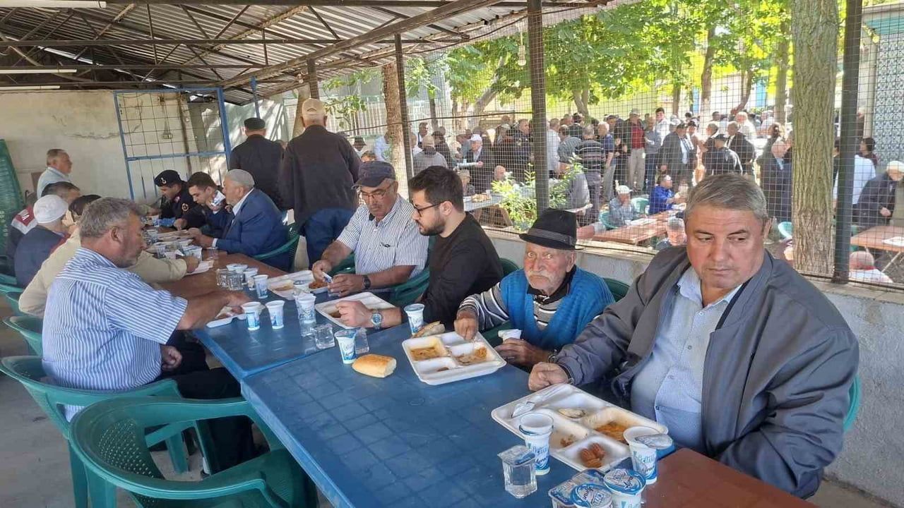 Şeyhler köyünün 1776'dan miras hayrı: birlik ve paylaşma sofrası