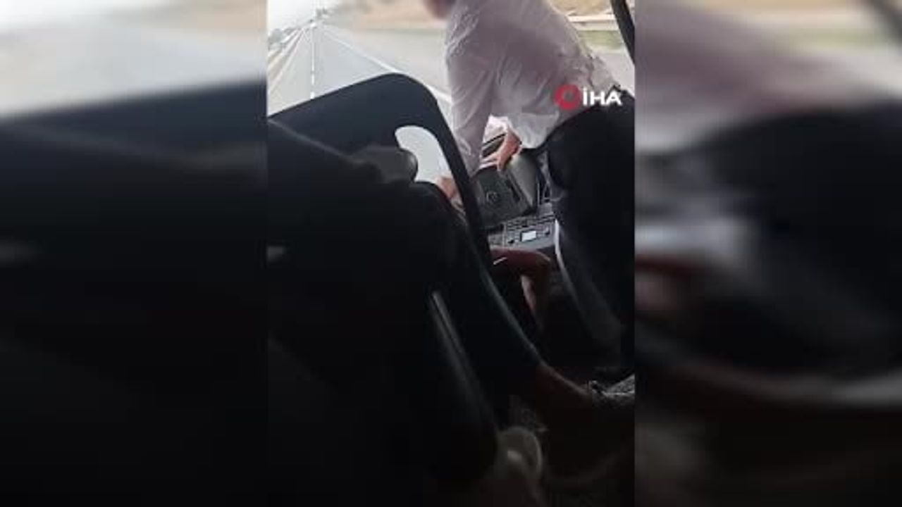 Seyir halindeyken koltuğunu bırakan şoför güvenlik soru işareti yarattı
