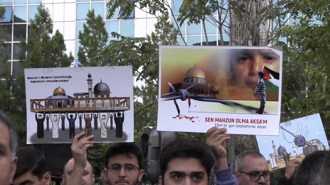 Siirt'te anma töreninde Aksa Tufanı'na atfen Filistin'e dayanışma mesajı