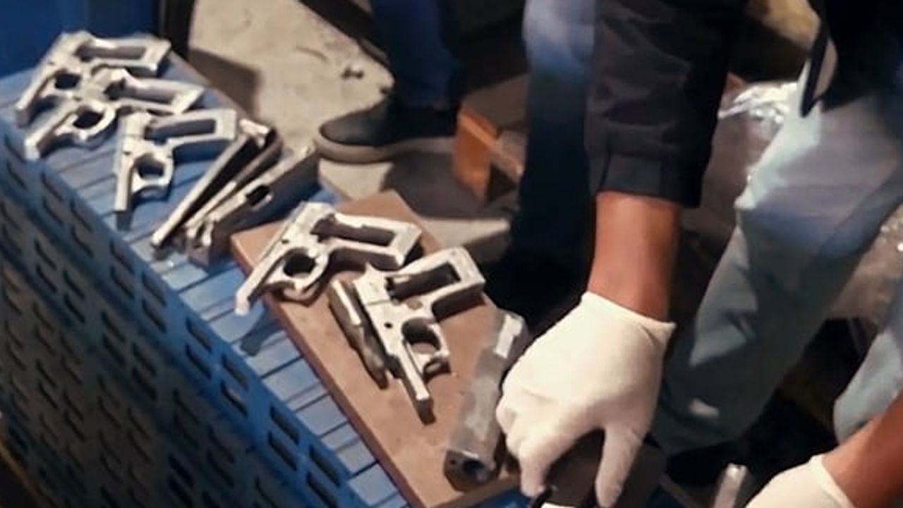 Silah imalatına baskın: Yalova'da iki kişi tutuklandı