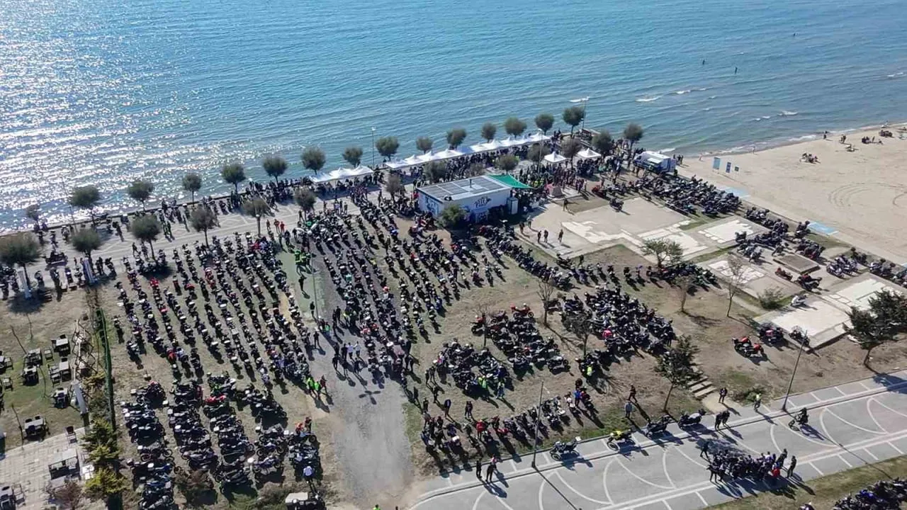 Silivri'de bin motorcu anma sürüşüyle trafikte görünürlük ve güvenlik talep etti