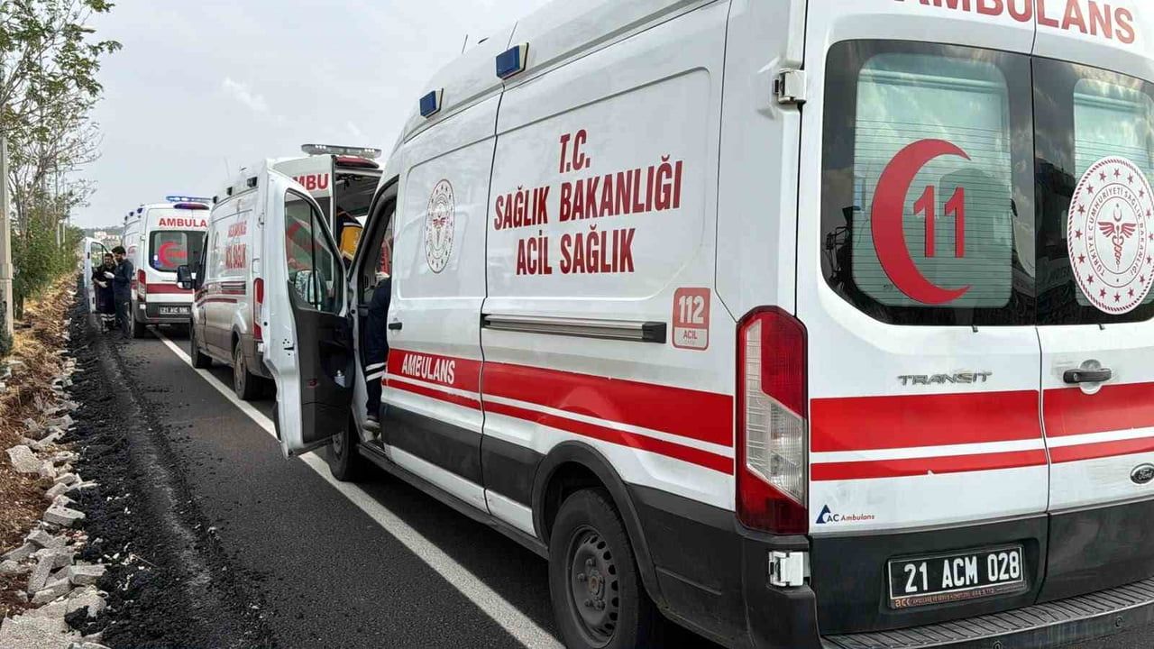 Silvan karayolunda kaza: üç kişi yaralandı