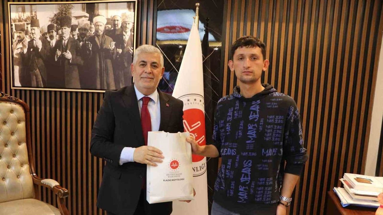 Simit tezgahına not bırakıp sınava koşan genç müftüyle buluştu