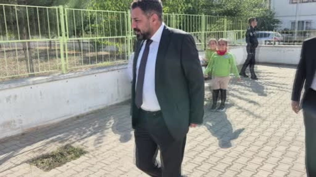 Sınıf başkanının sözü gerçek oldu: Ekinci 3-D sınıfıyla buluştu