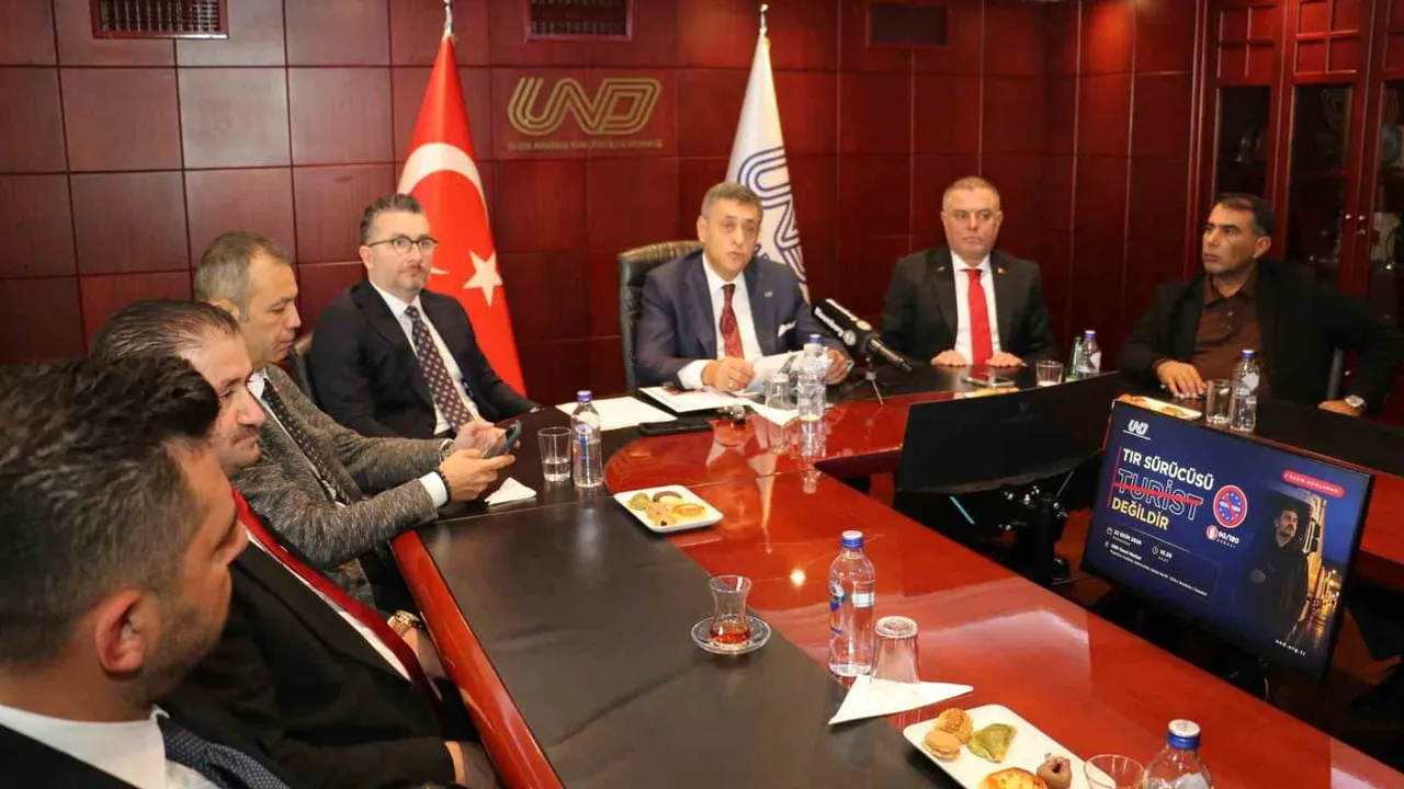 Sınır kuyrukları ticareti tıkıyor: tırların bekleyişi ihracatı riske atıyor