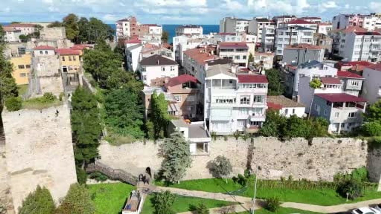 Sinop'ta kalekondu kamulaştırmasının ilk yıkımları başladı