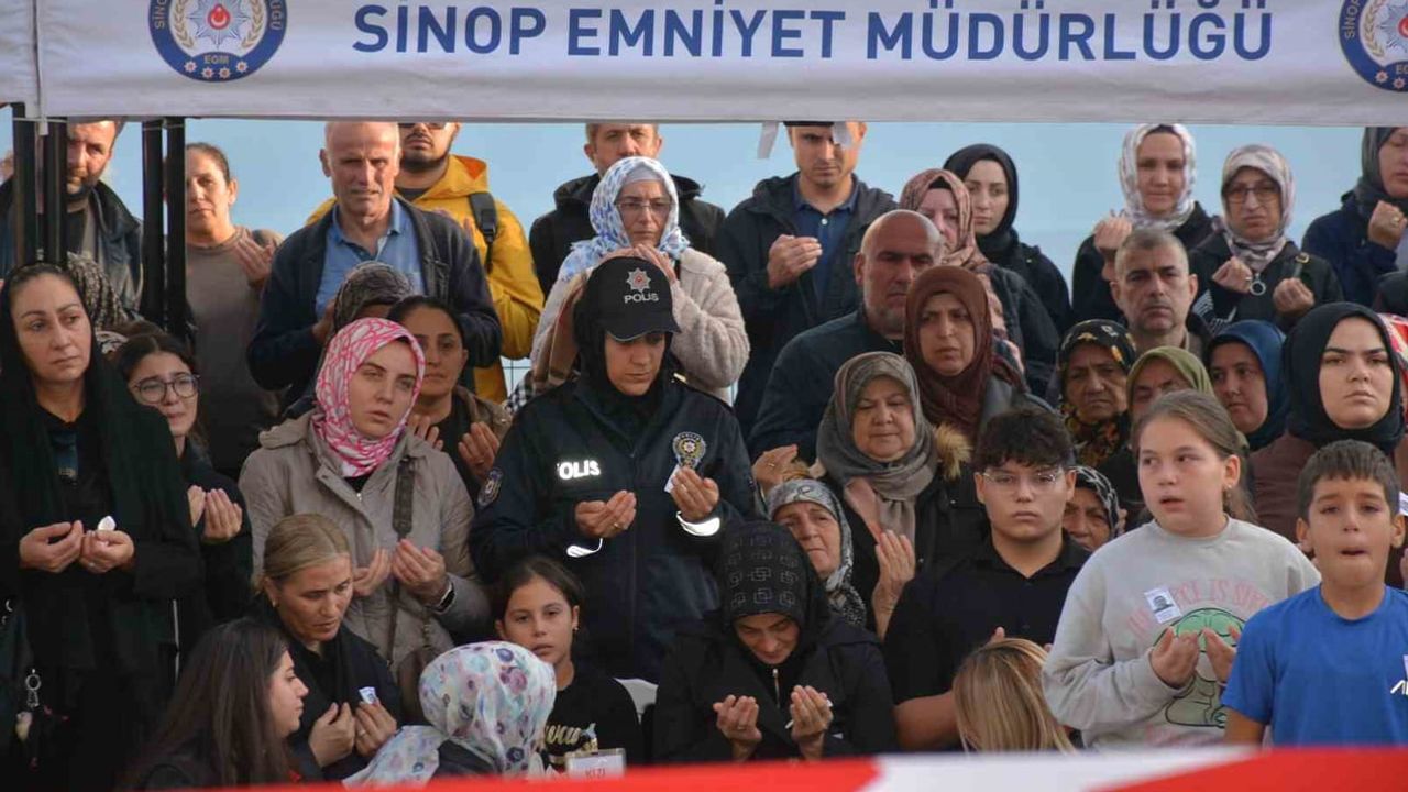 Sinop'ta yaşamını yitiren gazi polis memuruna son görev