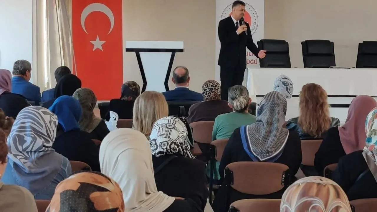 Sinoplu umre adaylarına manevi rehberlik ve yolculuk hazırlığı