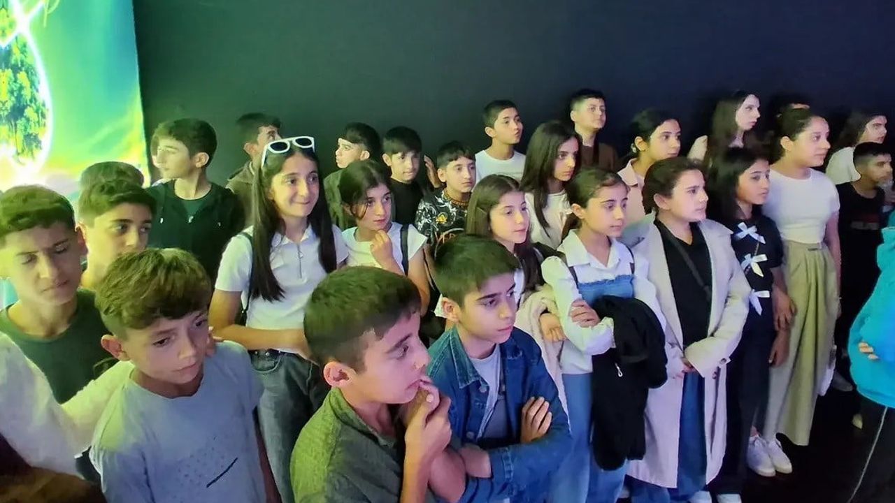 Şırnaklı gençler TEKNOFEST Güneydoğu'da geleceğe dokundu