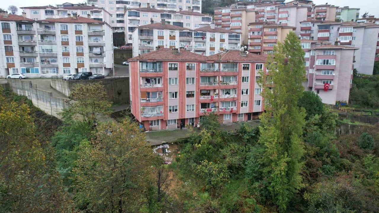 Site bütünlüğü riske girdi: Zonguldak'ta 135 hanede zeminde çökme korkusu