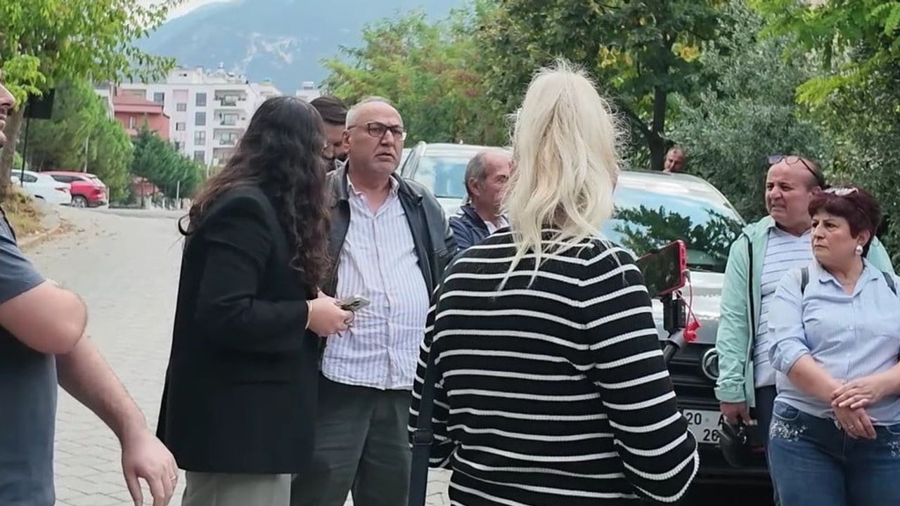Site yöneticisinin tepkisi gerilimi yükseltti: Yeni Parti ilçe başkanı sakin kaldı