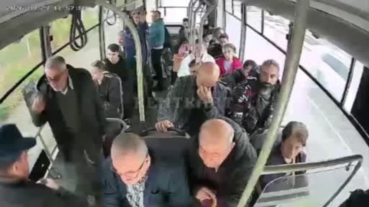 Şoförlerin hızlı müdahalesi epilepsi krizi geçiren yolcunun yardımına yetişti